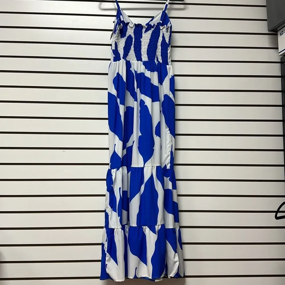 NWT Women’s White/Blue Print Maxi Dress -Size One Size (Small/Medium) - Picture 6 of 8